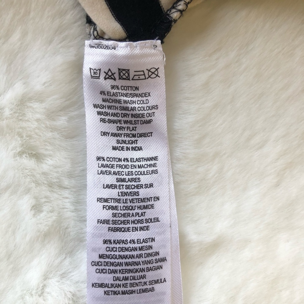 French Connection Black and White striped Dress. - Picture 4 of 4